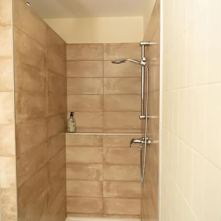 Allimant-laugner Apartman *
